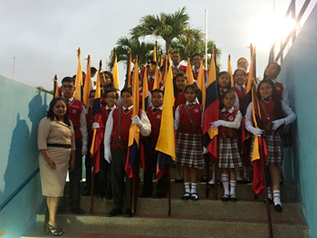 estudiantes-banderas-350x263